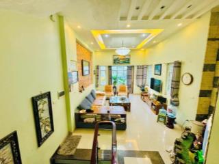 Tôi cần bán gấp 2 căn nhà phường xuân đỉnh giáp công viên ô tô đỗ cửa.