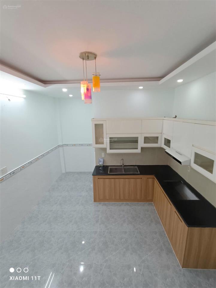 Bán nhà 1trêt 1lầu đường sô 10hiệp bình phước.