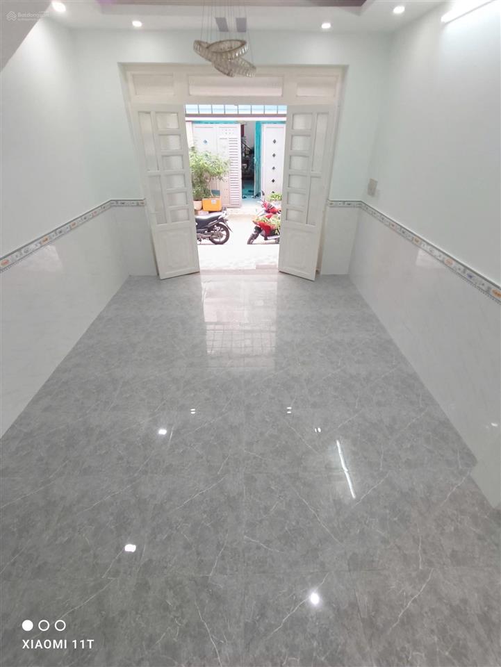 Bán nhà 1trêt 1lầu đường sô 10hiệp bình phước.