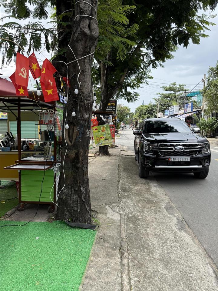 Bán đất 2mặt tiền đường 8linh xuânthủ đức.dt243m2,thổ cư 100%.giá 15tỷ