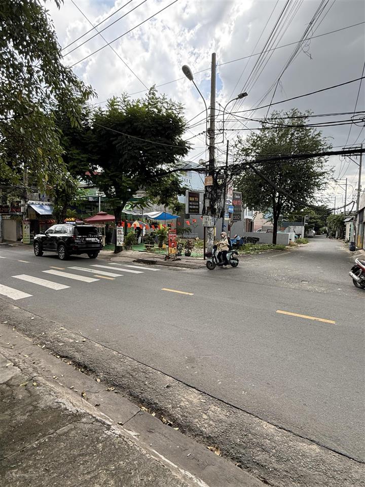 Bán đất 2mặt tiền đường 8linh xuânthủ đức.dt243m2,thổ cư 100%.giá 15tỷ