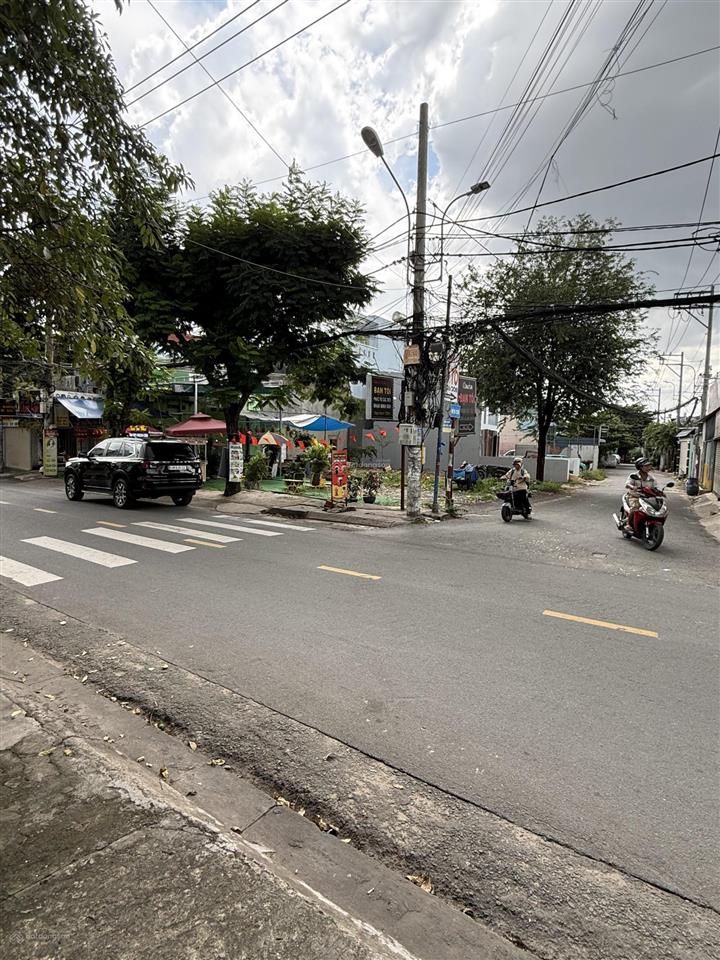 Bán đất 2mặt tiền đường 8linh xuânthủ đức.dt243m2,thổ cư 100%.giá 15tỷ