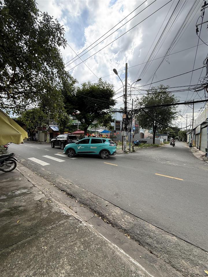 Bán đất 2mặt tiền đường 8linh xuânthủ đức.dt243m2,thổ cư 100%.giá 15tỷ