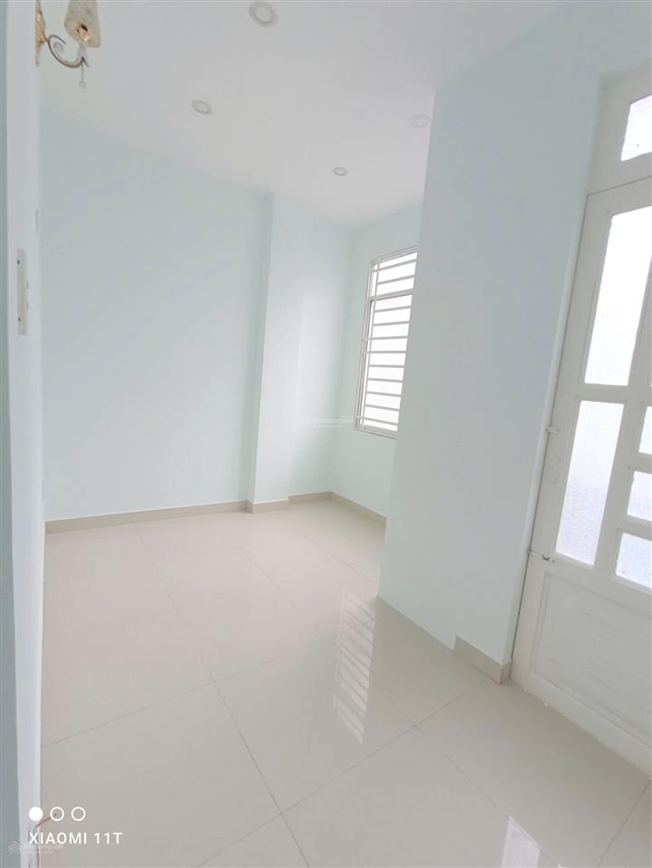 Bán nhà mặt phố đường 10, 5,2 tỷ, 51m2, 2pn + 2wc, giá tốt