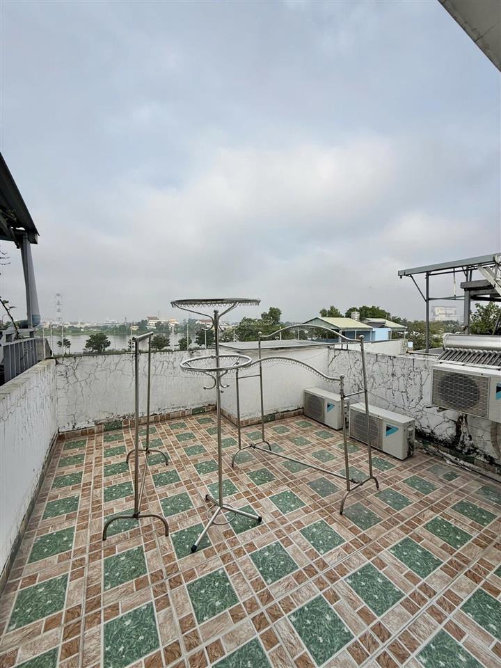 Bán nhà 1trêt 2lầu ngay quốc lộ 13hiệp bình phướcthủ đức.giá 6,8tỷ. 0389 979 ***