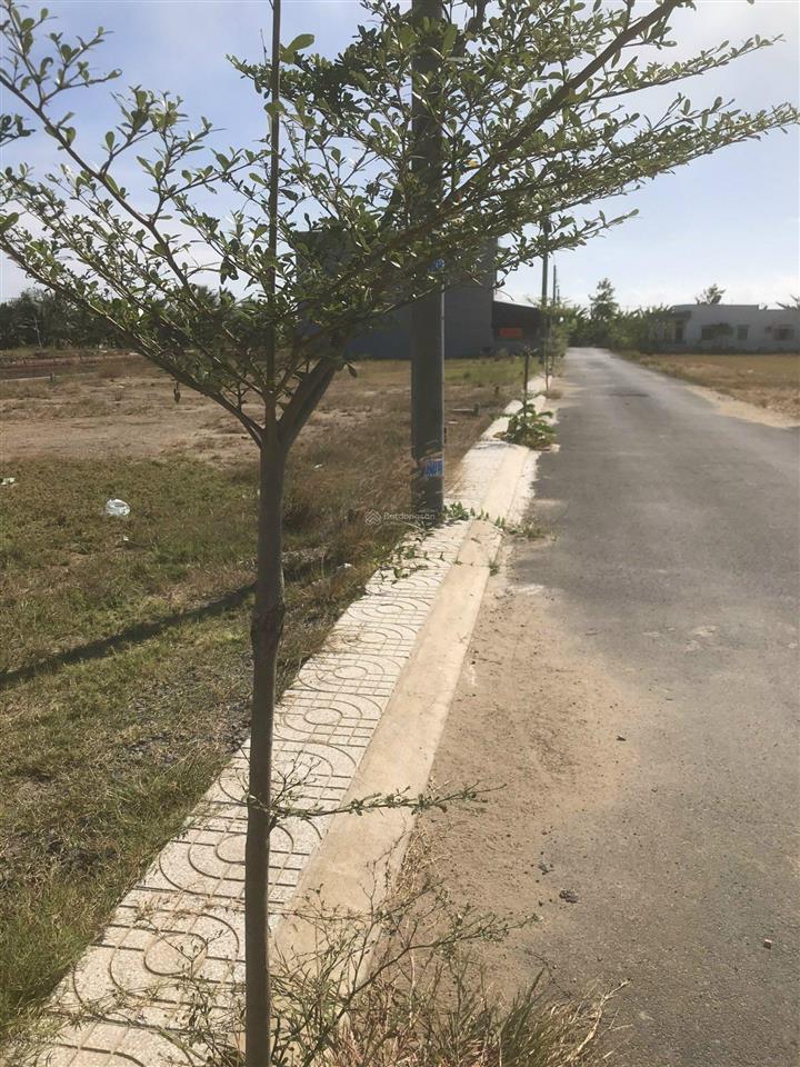 Ccb đất 102.1m2, đường nhựa kênh 29m, cần đước, long an