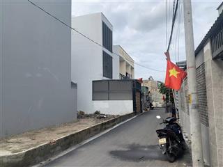 Nền đất mặt tiền hẻm 9b đường 898 ngay chợ phú hữu 3,95 tỷ/66m2