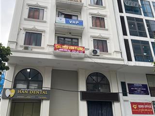 Chính chủ cho thuê văn phòng 200m2 đối diện starcity lê văn lương.  0974 152 *** để có giá tốt
