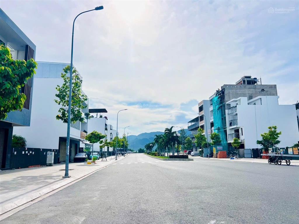 Bán lô đất hiếm mặt đường số 22 (b5) kđt vcn phước long 1 kết nối trực tiếp đảo 1 kđt sun group