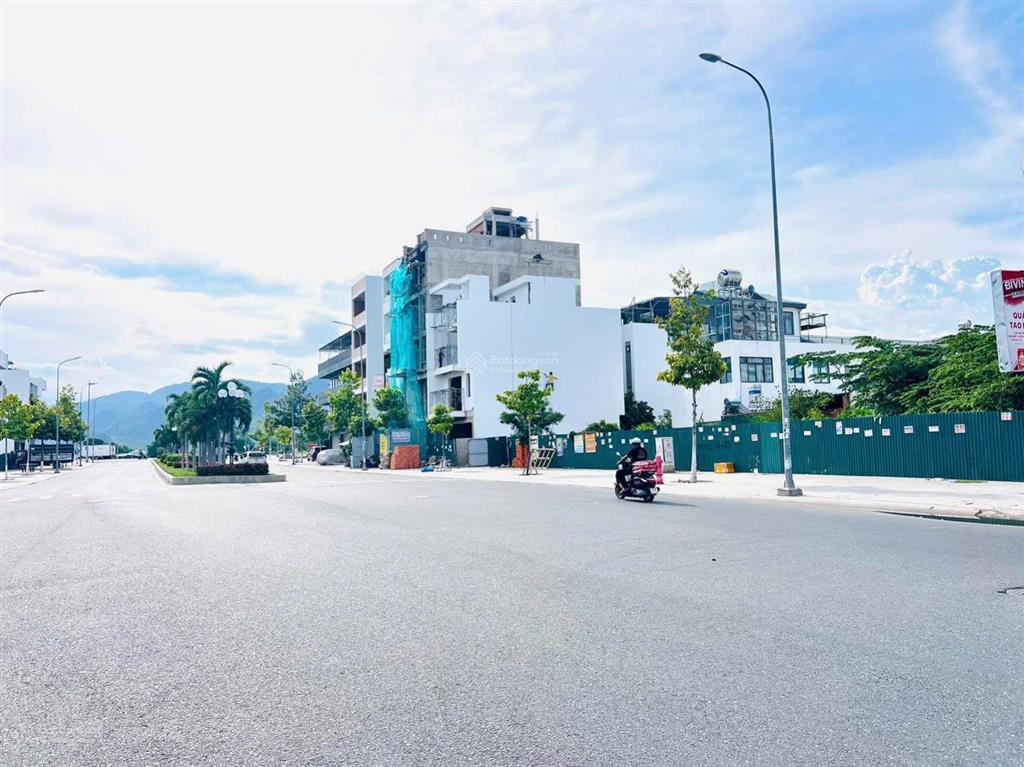 Bán lô đất hiếm mặt đường số 22 (b5) kđt vcn phước long 1 kết nối trực tiếp đảo 1 kđt sun group