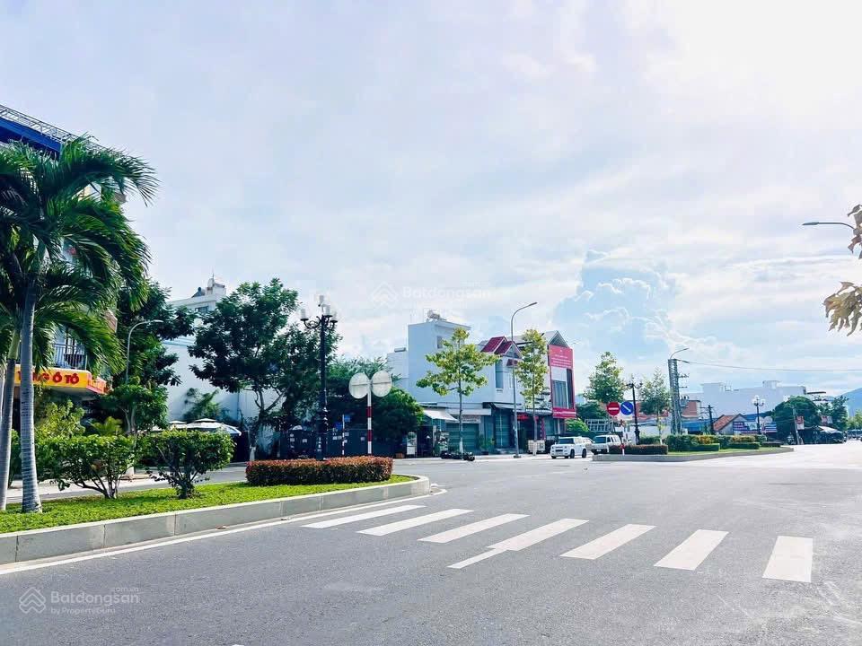 Bán lô đất hiếm mặt đường số 22 (b5) kđt vcn phước long 1 kết nối trực tiếp đảo 1 kđt sun group