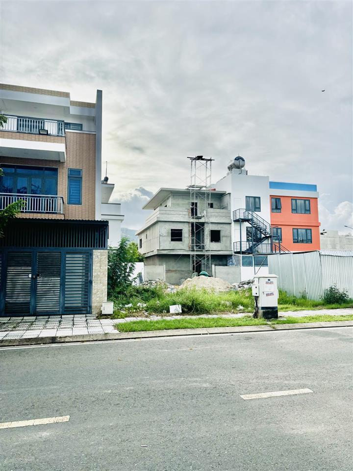 Bán lô đất đường số 2 kđt mỹ gia gói 2, hướng đông giá 66 triệu/m2 bao hết