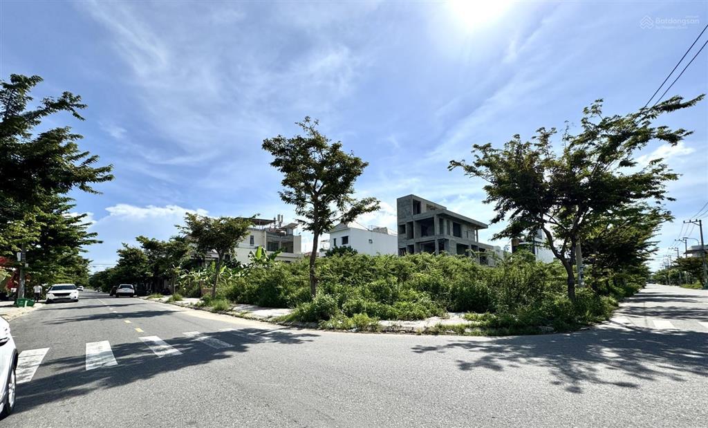 Góc bt 594m2 đường nguyễn đình thi x lê hồng sơn  khu đảo vip hoà xuân