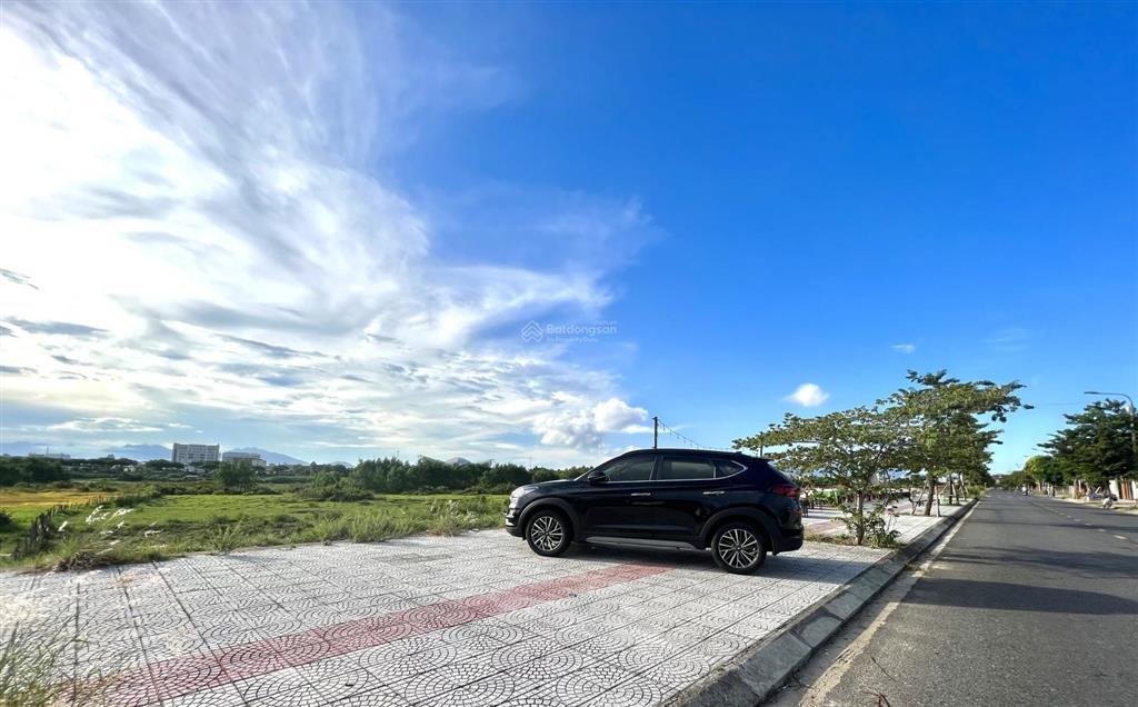 Đất bt 300m2 đường tôn thất dương kỵ  ngay bờ đệm đất bồi phong thủy tốt