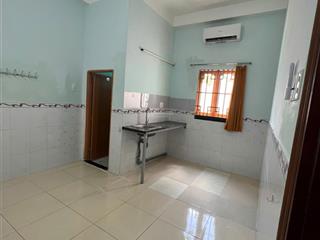 Cho thuê phòng trọ ngay trung tâm quận 10  tp hcm