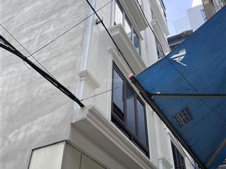 Bán căn nhà phân lô 6tầng+ 1tum thang máy ngõ oto vào nhà giá 10.5tỷ.