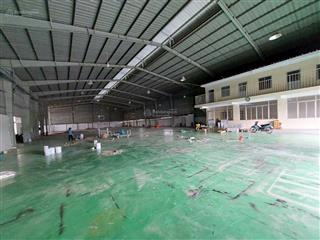 Cho thuê xưởng 2500m2.giá 140 triệu. pccc vách tường.nền sơn epoxy ,sản xuất đa nghề,tân uyên,bd