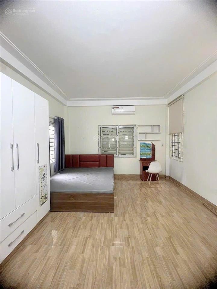 Bán nhà 4t 51m2 sổ ngay trung tâm mỗ lao văn quán, ngõ thông ngay khu dv mỗ lao ô tô đậu sát 7tỷ6