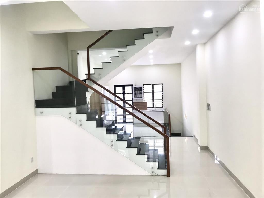Cho thuê nguyên căn cityland park hills 40tr/tháng