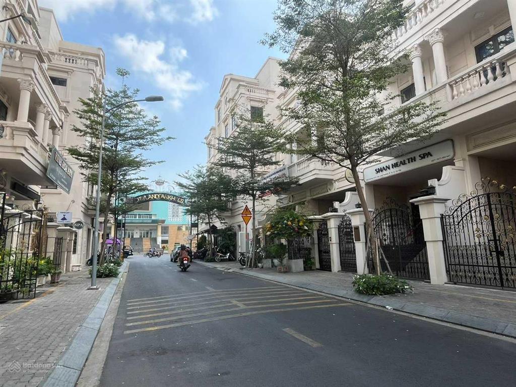 Cho thuê nhà phố ngay cityland hướng tây p10 gò vấp