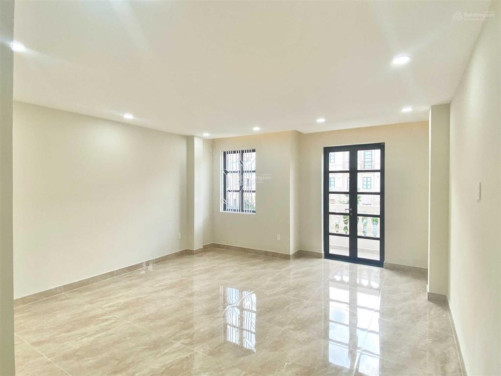 Cho thuê nhà phố ngay cityland hướng tây p10 gò vấp