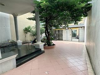 Bán biệt thự Cộng Hoà, P4, Tân Bình, 231m2, 3 tầng, ngang 7,6m, đẹp tuyệt, cực rẻ