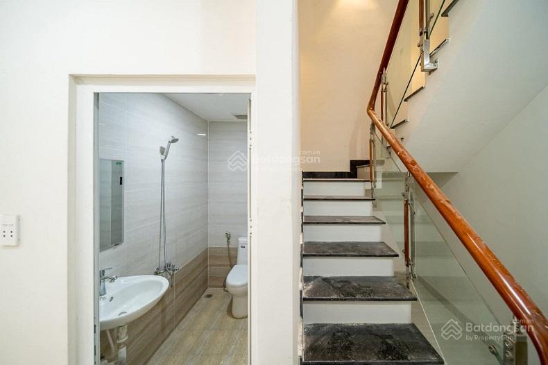 Xe ngủ trong nhà cmt8 p5, tân bình, 60m2, 3 tầng, mới, ở ngay, hơn 8 tỷ