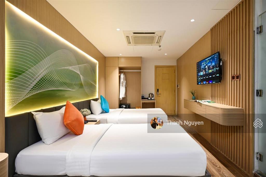 Khách sạn vip  mặt tiền lý tự trọng, quận 1  8.5x22m  hầm 10 tầng  hđt 650 triệu  giá 200 tỷ