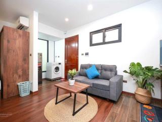 Cho thuê chdv full đồ studio mới tinh ở 121 yên phụ nhỏ, gần đường thanh niên, tây hồ, hà nội