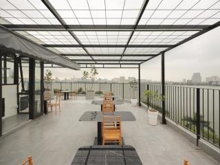 Cho thuê căn 02 ngủ 02 wc mới, full đồ, ngay mặt hồ tây, 90a xóm chùa