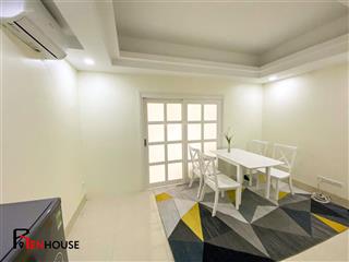 Cho thuê phòng đẹp ngõ 381 đường nguyễn khang (ôtô đậu cửa)  42m2 (1n1k)  có ban công siêu to