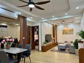 Bán gấp căn hộ chung cư đường Hoàng Quốc Việt - DT 85m2 – Giá chỉ 6 tỷ 8.