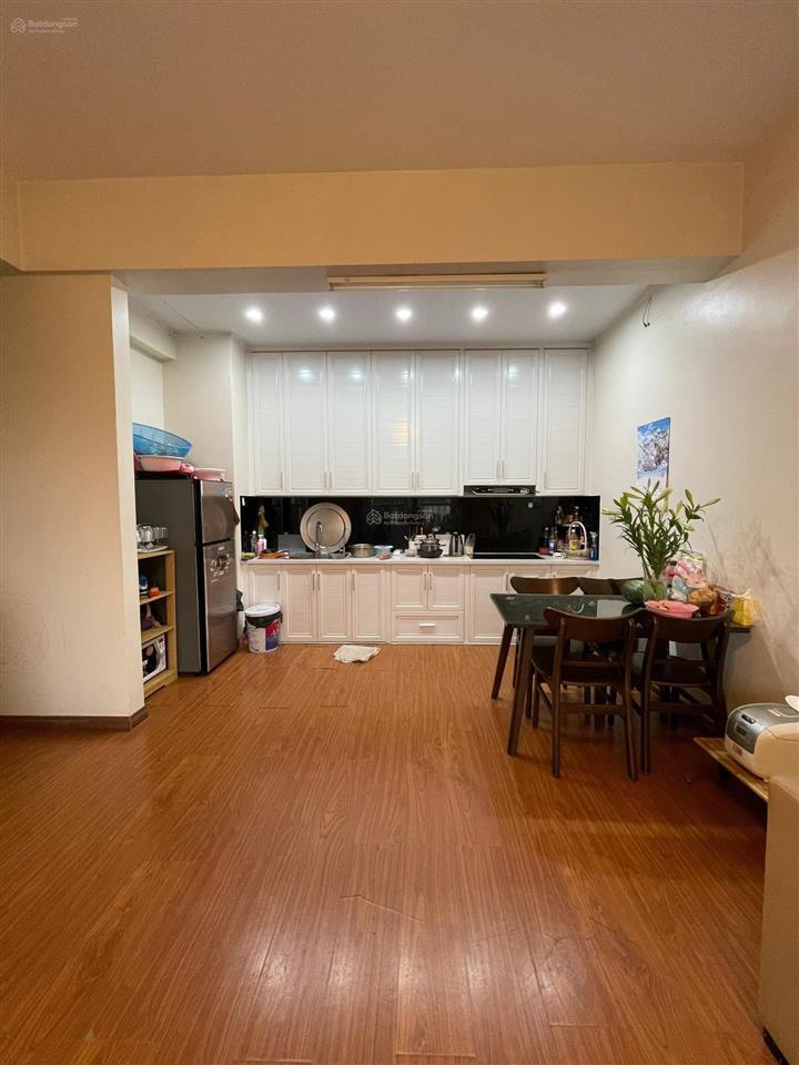 ( chính chủ) bán gấp căn hộ chung cư kđt resco  dt 102m2 3pn  căn góc  giá chỉ hơn 6 tỷ sổ đỏ