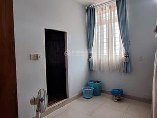 Biệt thự thống nhất 7,4 x 23 nở hậu 10 2 tầng hồ cá koi sân rộng rãi giá chỉ 70tr/m2