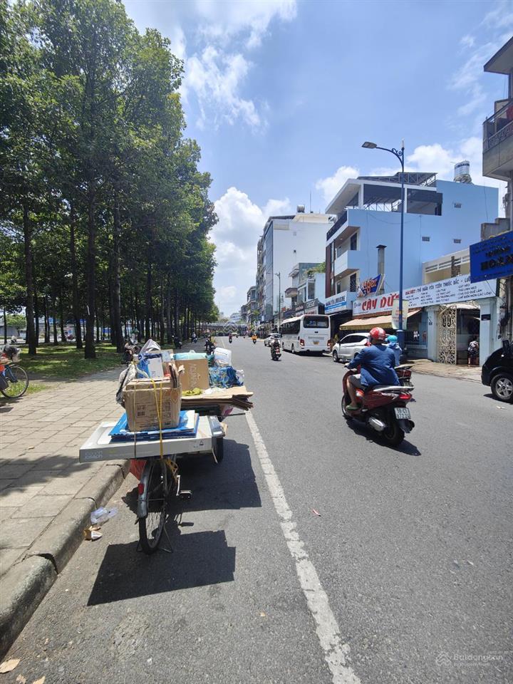 Bán nhà mặt tiền đường võ văn kiệt, p5, q5  4x19m  2 tầng  7,8 tỷ