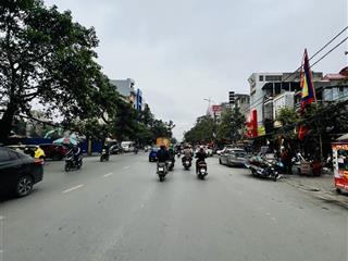 Mặt đường lạch tray. view công viên. diện tích 75m x 2 tầng. ngang 4,2m. giá 21.7 tỷ.