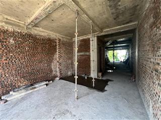 Cho thuê nhà 5 tầng x 500m sàn mặt đường dư hàng. nhà xây mới có thang máy. giá 35tr/tháng