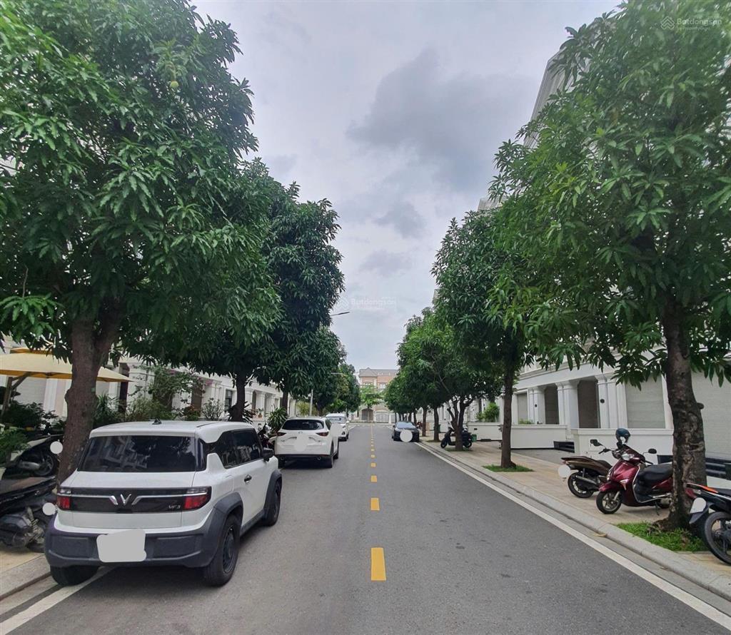 Cho thuê nhà phố 6 tầng  dt 7x18m, có thang máy  gần vincom, vinschool  vinhomes grand park