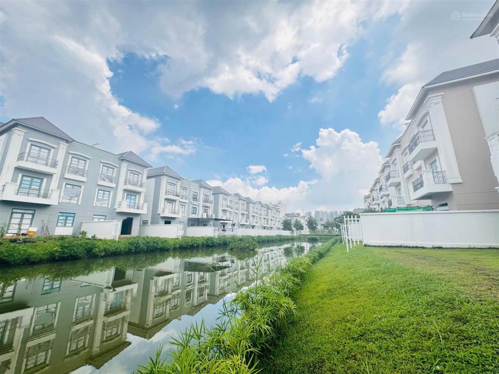 Chỉ 35tr/th  thuê nguyên căn biệt thự đã hoàn thiện  vinhomes grand park quận 9