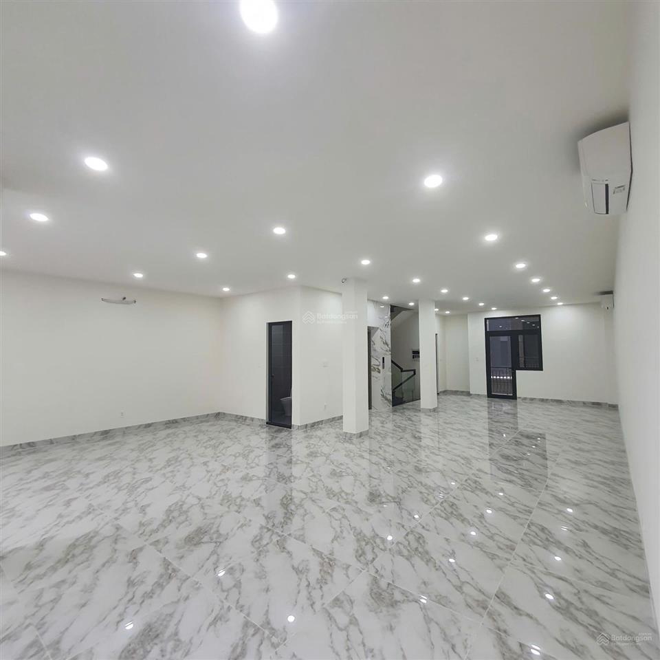 Thuê nhà 6 tầng 176m2 (8x22) hoàn thiện tm + ml  mt đường nxlp đối diện vinschools  vinhomes q9