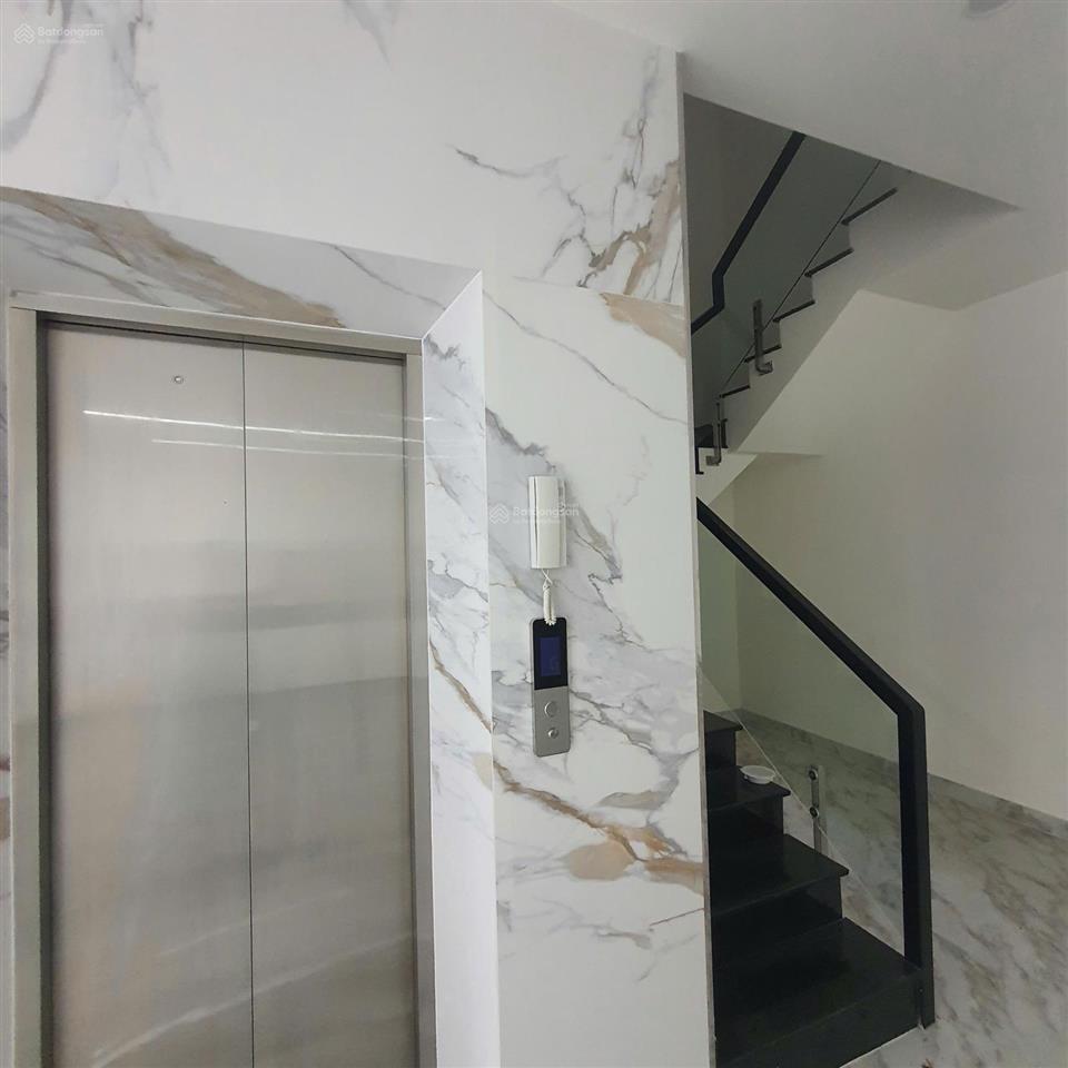 Thuê nhà 6 tầng 176m2 (8x22) hoàn thiện tm + ml  mt đường nxlp đối diện vinschools  vinhomes q9