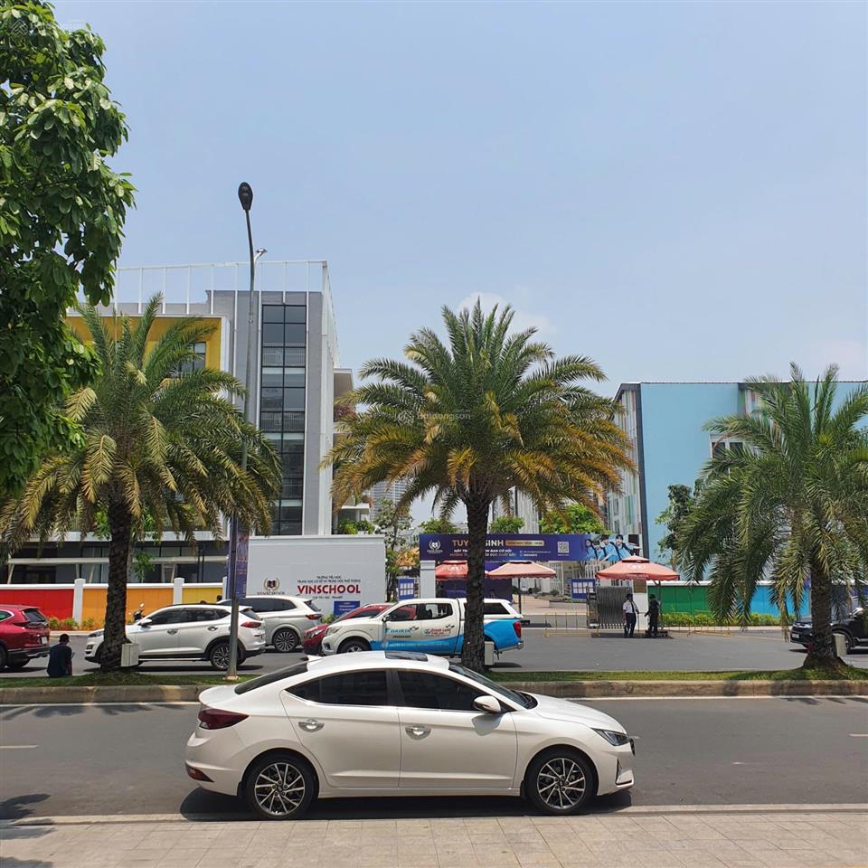 Thuê nhà 6 tầng 176m2 (8x22) hoàn thiện tm + ml  mt đường nxlp đối diện vinschools  vinhomes q9