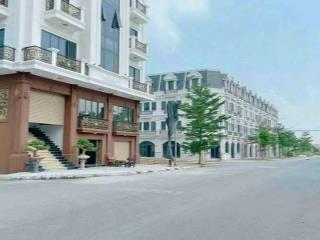 Bán Gấp Nhà 5 tầng Thị Trấn Trạm Trôi, Hoài Đức, LÔ GÓC 165m2, Giá chỉ 27 tỷ Thỏa Thuận