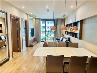 Chính chủ bán căn 2 ngủ, 2vs hà nội center point để lại nội thất mới, sổ đỏ, bc đông nam, nt đẹp