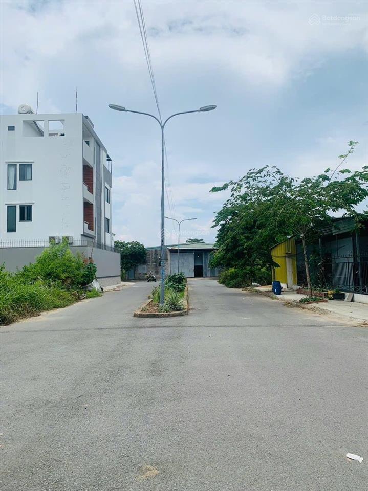 Hàng ngộp nền biệt thự đơn lập đẹp nhất khu vực. 450m2  chỉ 38,8 triệu/m2