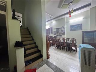 Bán căn biệt thự kdc long thới dt 120m2, nhà 1 trệt 2lầu gồm 4pn phòng thờ, tặng nội thất giá 7,5tỷ
