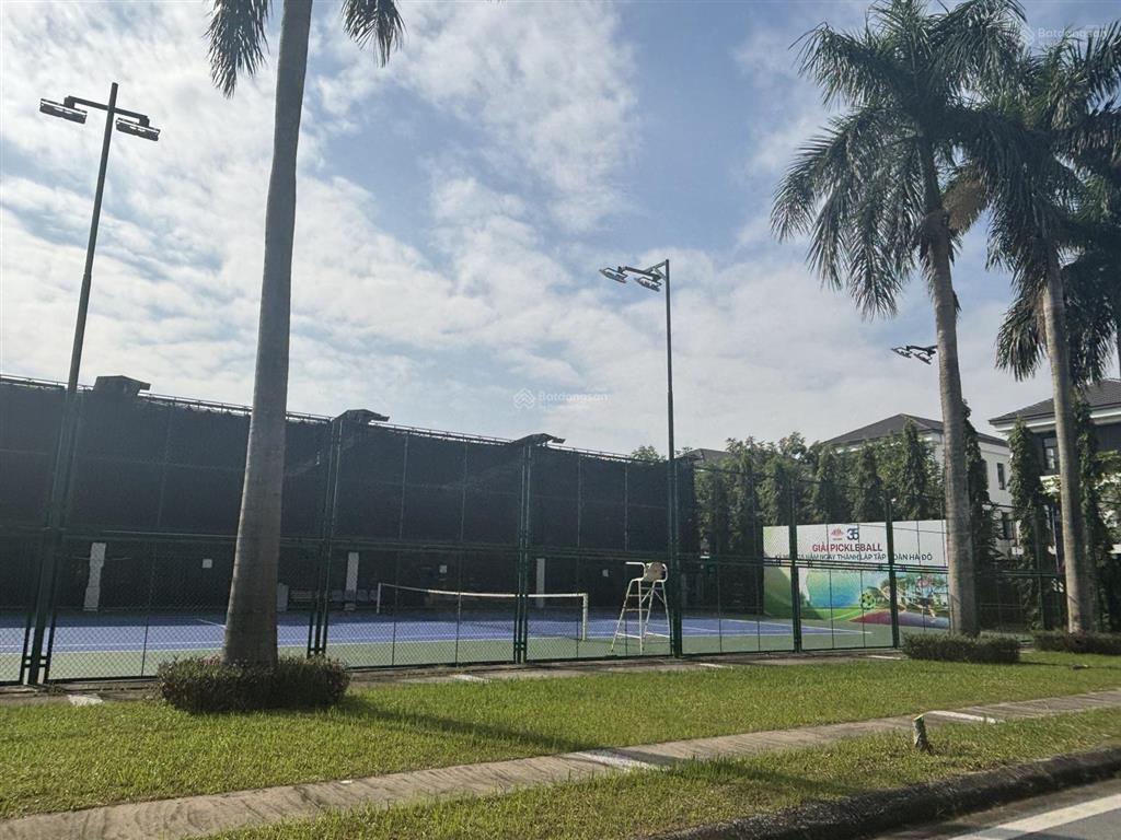 Bán shophouse 200m2 giá nhỉnh 36 tỷ nhà hai mặt đường giá tốt nhất thị trường tại hà đô charm