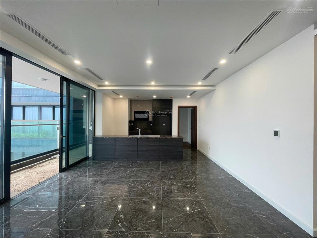 Cần bán căn 3 ngủ tầng cao view lotte hồ tây và công viên ciputra bao giá tốt nhất thị trường