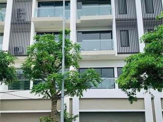 Bán shophouse tại kđt từ sơn garden city, giá thỏa thuận, 121,5 m2, hàng hiếm tại hot!