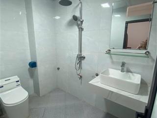 Căn nhà 5 tầng, diện tích 30m2 trên đường ngô quyền, hà đông, liền sát cc the pride, đường tố hữu